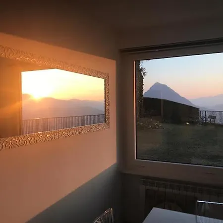 Holiday home Reflection